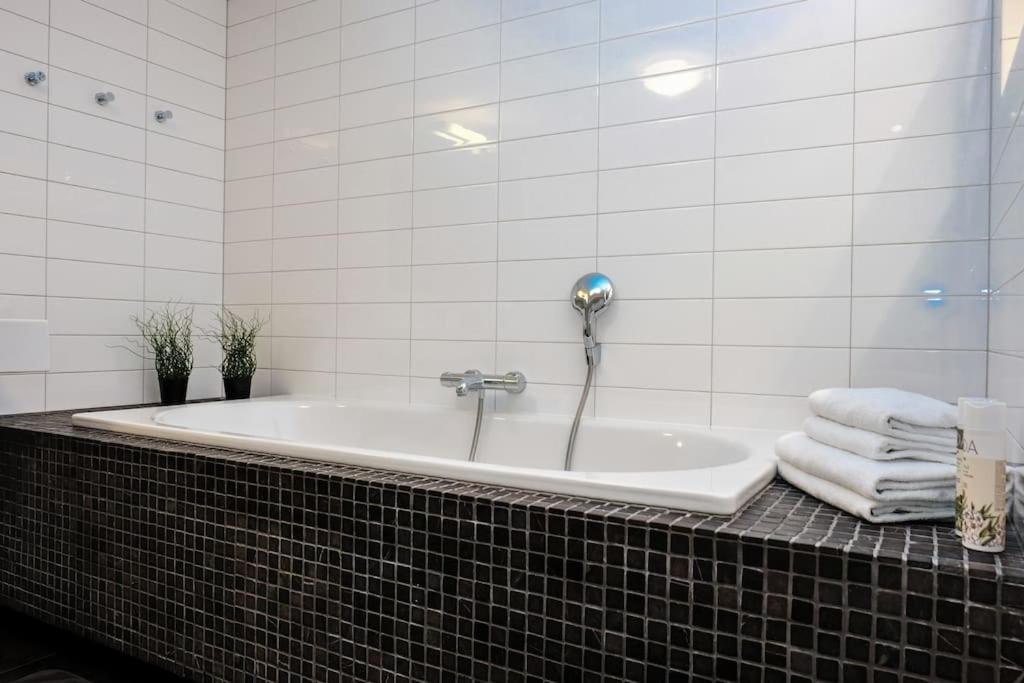 #Stayhere - Spacious Luxury Town Hall 3Bdr Apartment 维尔纽斯 外观 照片